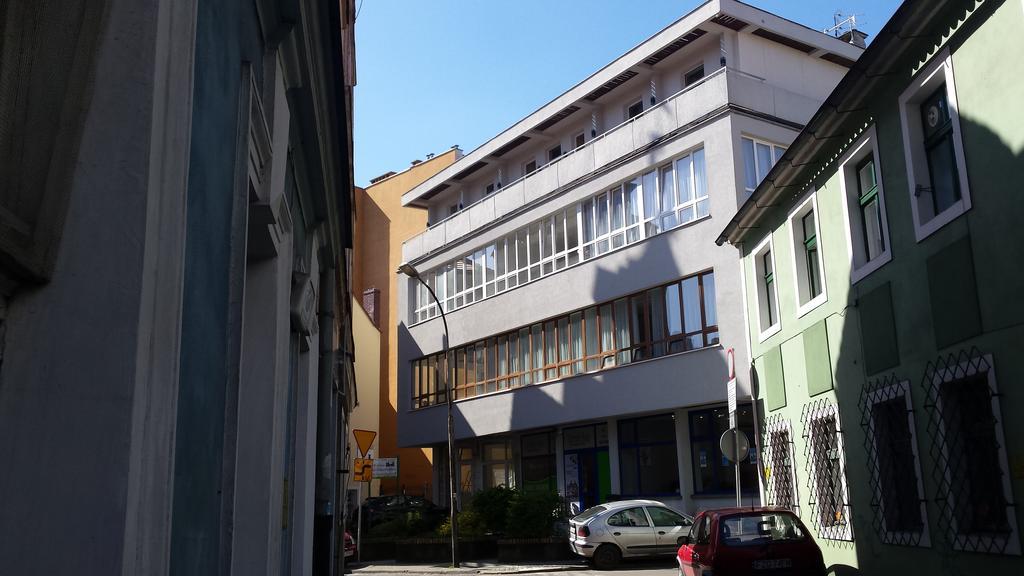 Apartamenty Centrum Krawiecka Zielona Gora  Bagian luar foto