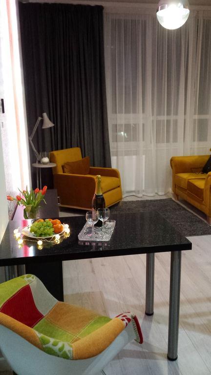 Apartamenty Centrum Krawiecka Zielona Gora  Bagian luar foto