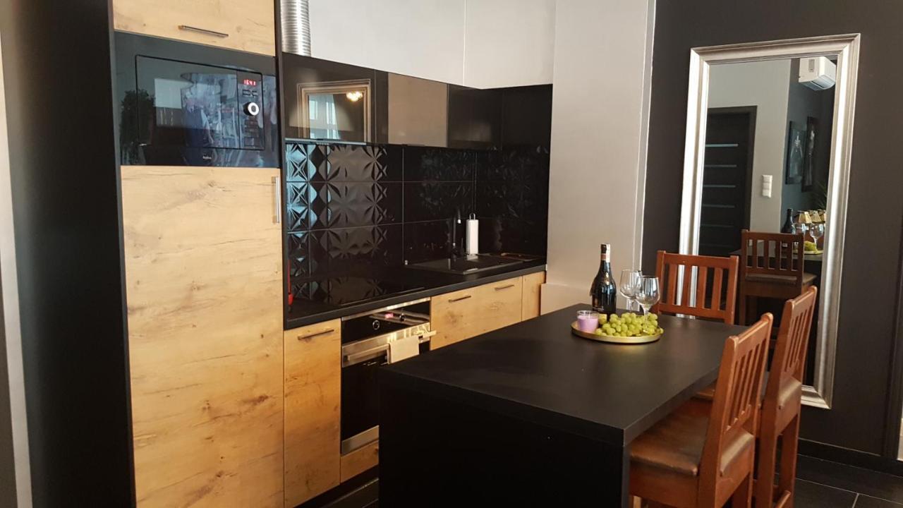 Apartamenty Centrum Krawiecka Zielona Gora  Bagian luar foto